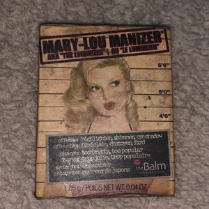 MARY-LOU MANIZER ☀️